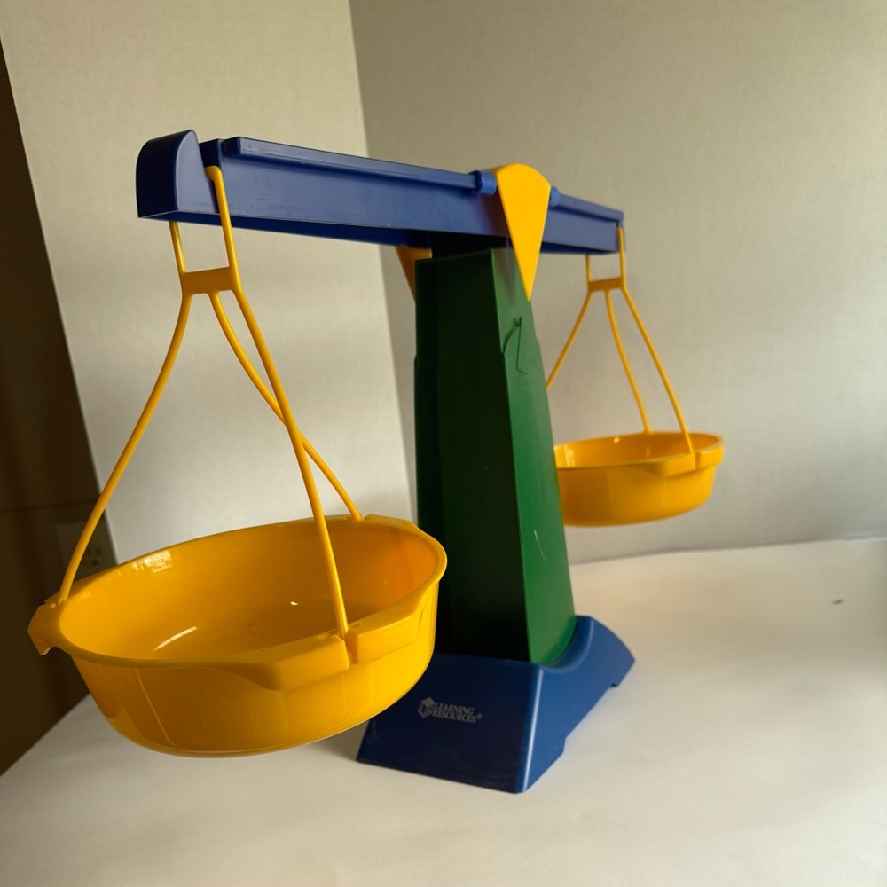 Learning Resources Pan Balance - Picture 2 of 2